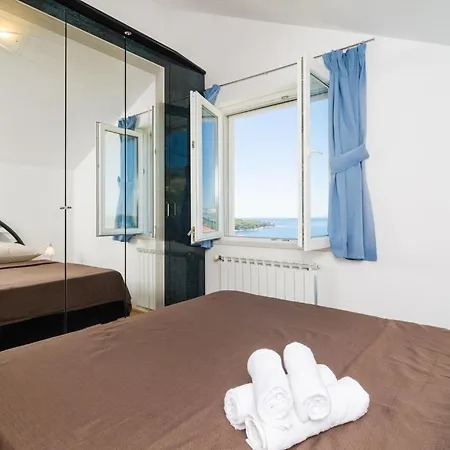 Feel Phili - Two Bedroom With Balcony And Sea View *