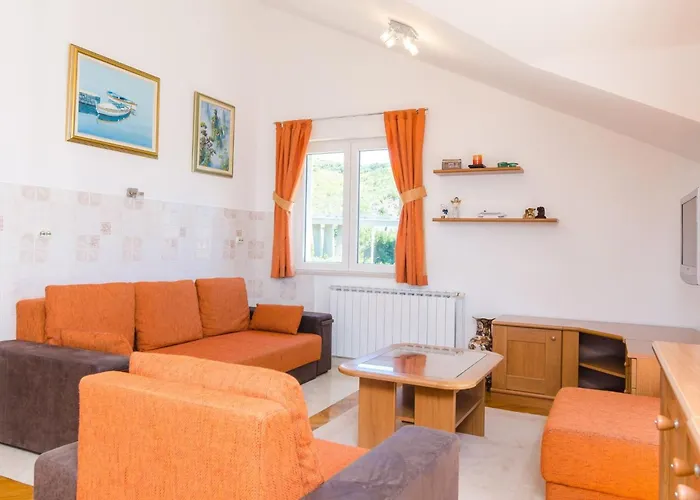 Feel Phili - Two Bedroom With Balcony And Sea View *