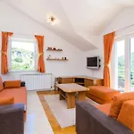 Appartamento Feel Phili - Two Bedroom With Balcony And Sea View