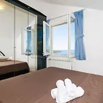 Feel Phili - Two Bedroom With Balcony And Sea View *