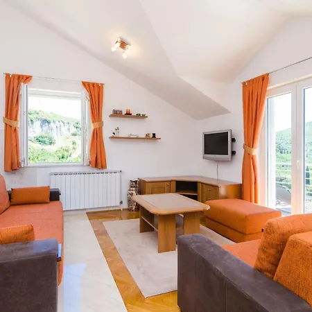 Appartement Feel Phili - Two Bedroom With Balcony And Sea View