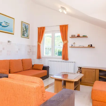 Feel Phili - Two Bedroom With Balcony And Sea View *