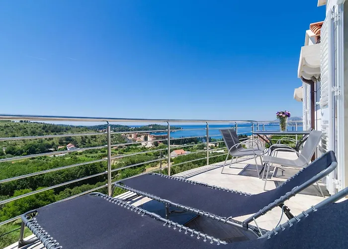 Apartment Feel Phili - Two Bedroom With Balcony And Sea View *