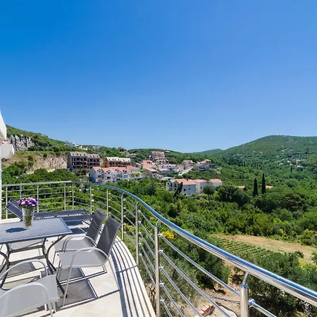 Feel Phili - Two Bedroom With Balcony And Sea View Apartment Cavtat